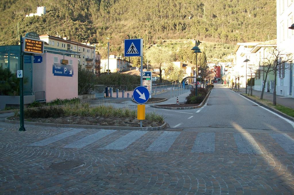 Residenza Porte Vecchie Apartment Riva del Garda Bagian luar foto