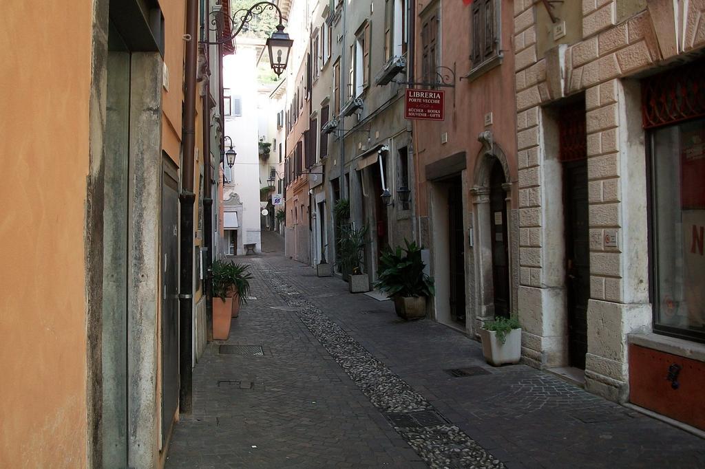 Residenza Porte Vecchie Apartment Riva del Garda Bagian luar foto